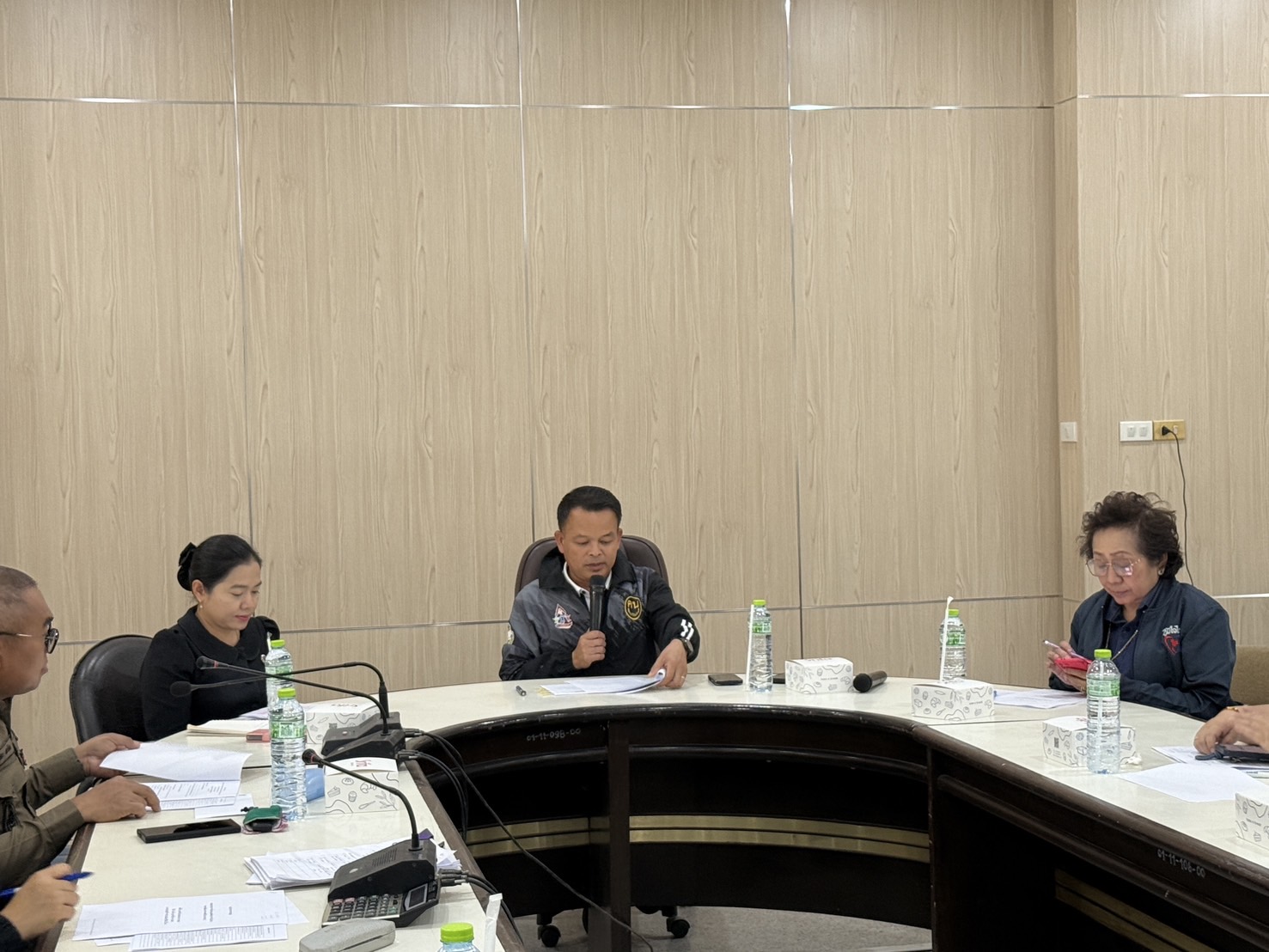 CDD MUEANG : GROWTH TEAM PLUS + MUEANG BURIRAM 📢 จังหวัดบุรีรัมย์ -สพอ.เมืองบุรีรัมย์ ร่วมประชุมเพื่อพิจารณาเงินทุนหมุนเวียนของกองทุนพัฒนาบทบาทสตรีอำเภอเมืองบุรีรัมย์