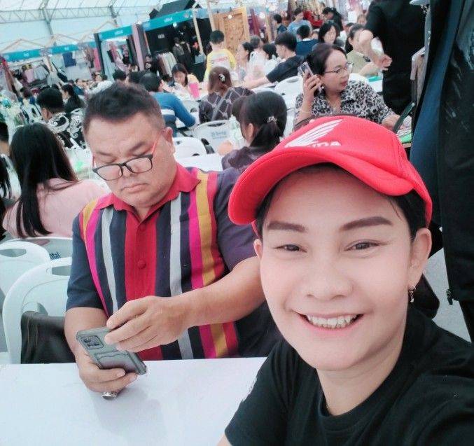 CDD MUEANG : GROWTH TEAM MUEANG BURIRAM 📢 จังหวัดบุรีรัมย์ -สพอ.เมืองบุรีรัมย์ เยี่ยมเยียนให้กำลังใจกลุ่มผู้ประกอบการ OTOP  