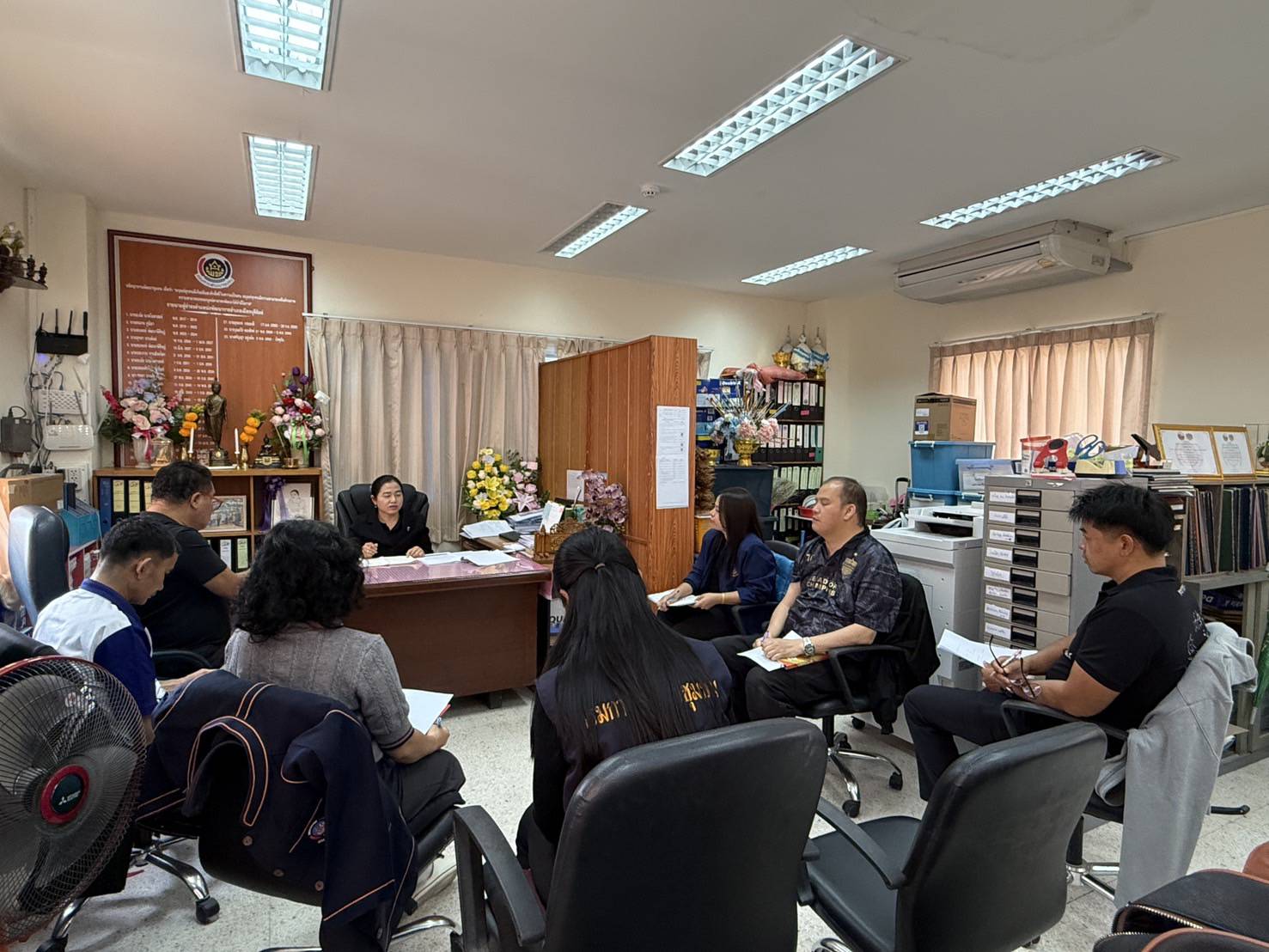 พช.บุรีรัมย์ - CDD MUEANG : GROWTH TEAM PLUS +  MUEANG BURIRAM 📢 จังหวัดบุรีรัมย์ - พช.เมืองบุรีรัมย์ ร่วมประชุมวางแผนการจัดโครงการกินปลาสันเขื่อน ชมนกกระเรียน พันธุ์ไทย ทุ่งข้าวใหม่เกษตรอินทรีย์ ของดีตลาดเซราะแอง ประจำปี 2569