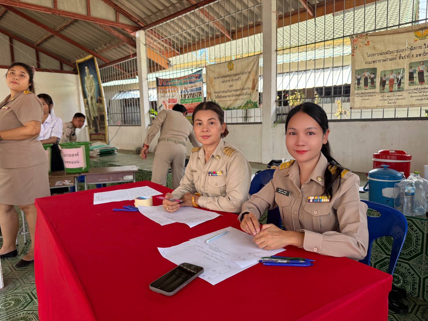 พช.บุรีรัมย์ - CDD MUEANG : GROWTH TEAM PLUS +  MUEANG BURIRAM 📢 จังหวัดบุรีรัมย์ - พช.เมืองบุรีรัมย์ ร่วมคณะกรรมการคัดเลือกผู้ใหญ่บ้าน หมู่ที่ 10 ตำบลอิสาณ