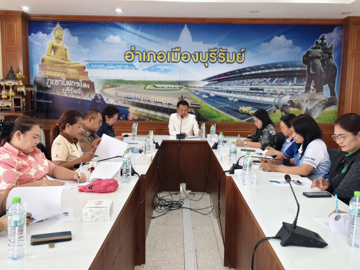 CDD MUEANG : GROWTH TEAM PLUS+ MUEANG BURIRAM 📢 จังหวัดบุรีรัมย์ - พช.เมืองบุรีรัมย์ ร่วมประชุมคณะอนุกรรมการขับเคลื่อนกองทุนพัฒนาบทบาทสตรีอำเภอเมืองบุรีรัมย์ ครั้งที่ 4/2569