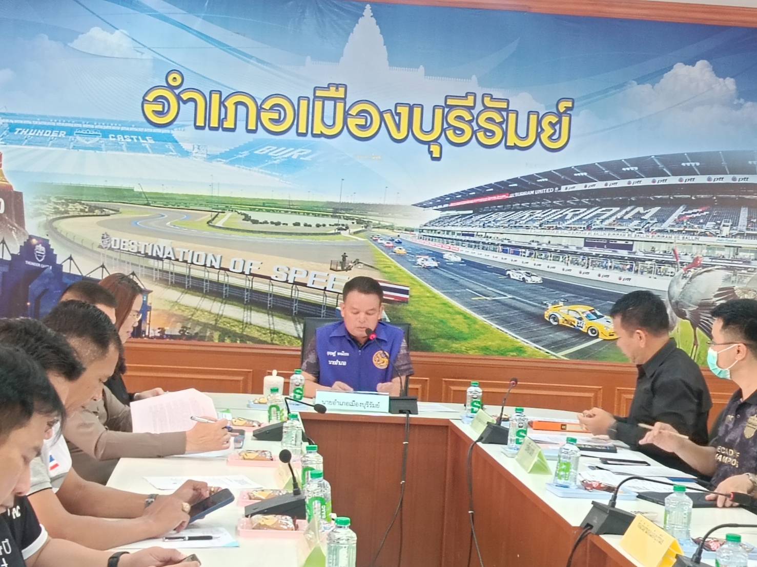 CDD MUEANG : GROWTH TEAM MUEANG BURIRAM📢 จังหวัดบุรีรัมย์ - พช.เมืองบุรีรัมย์ ร่วมประชุมคณะกรรมการอำเภอและหัวหน้าส่วนราชการอำเภอเมืองบุรีรัมย์ ประจำเดือน พฤษภาคม 2569 (ครั้งที่ 5/2569)